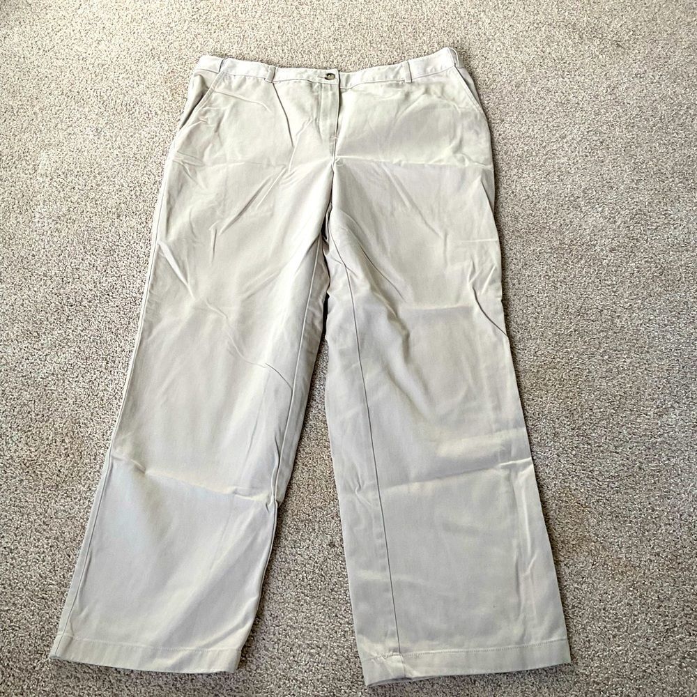 L.L. Bean Womens Regular Fit Khaki Chino Pants - Size 16 PET